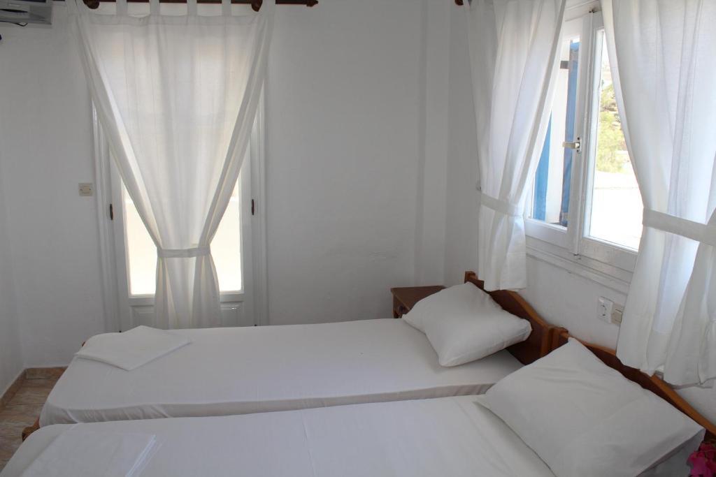 Meltemi Pension Ios Chora Extérieur photo