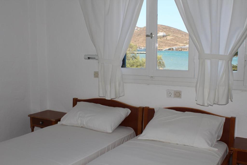 Meltemi Pension Ios Chora Chambre photo