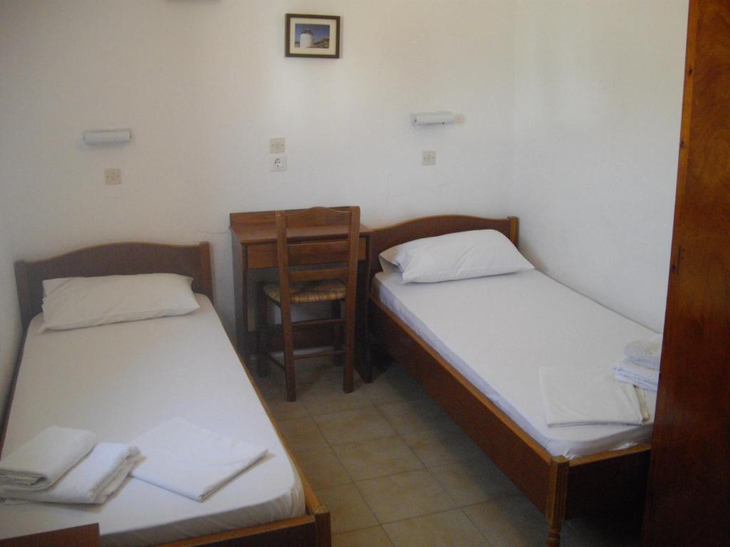 Meltemi Pension Ios Chora Extérieur photo